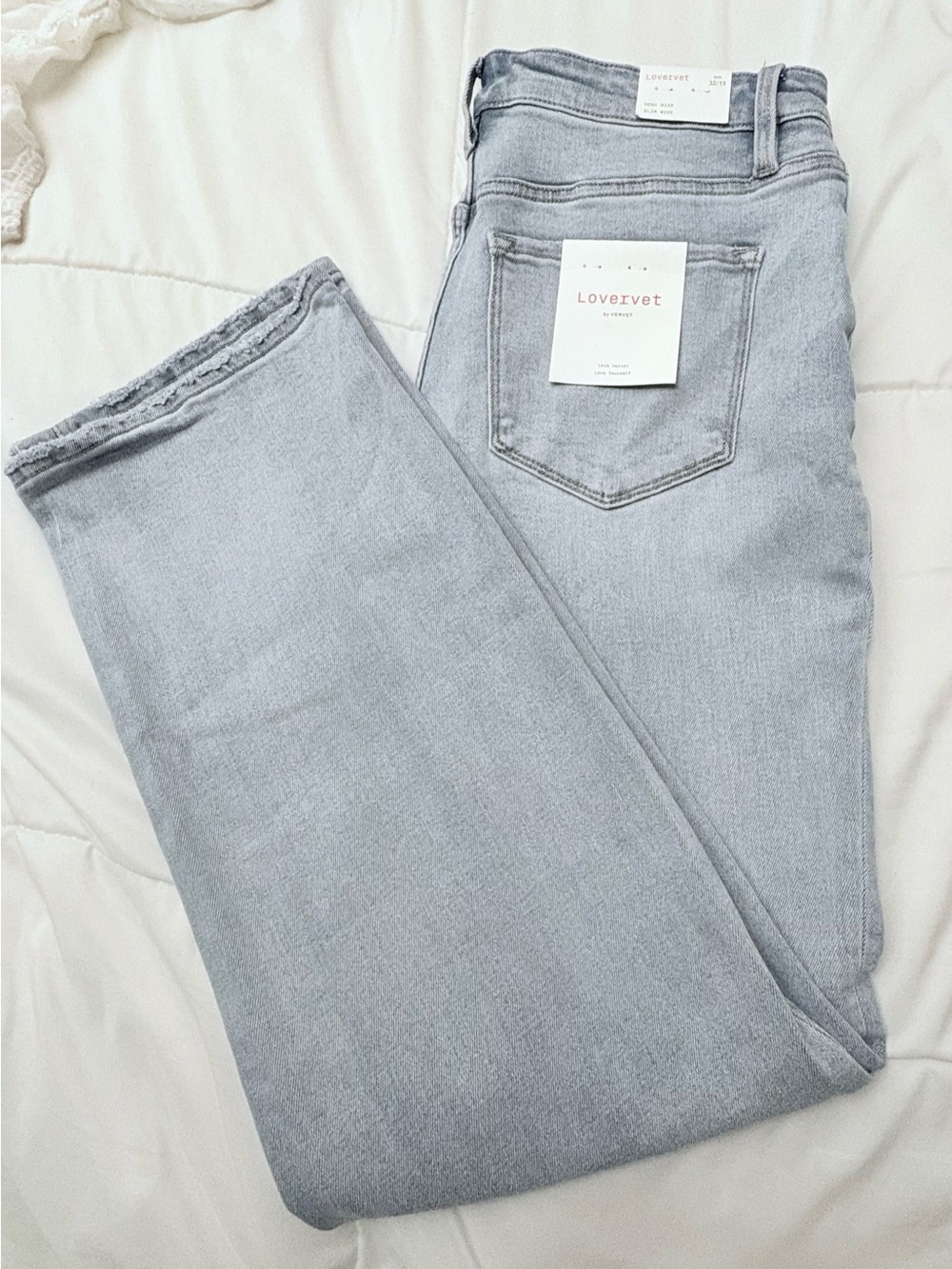 ✨new✨ with tags lover et by vervet Light wash High-Rise Women’s Jean size 32/15